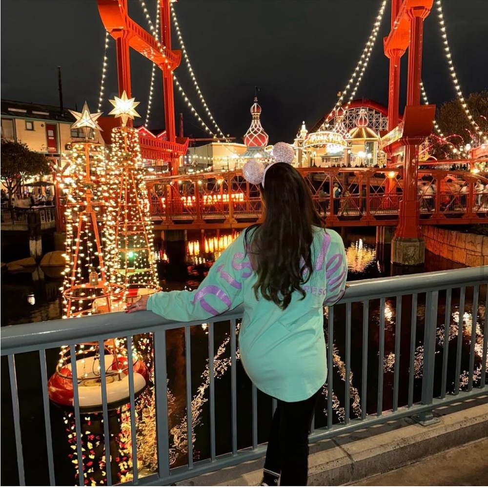 Disney Mint Green logo Spirit jersey Top